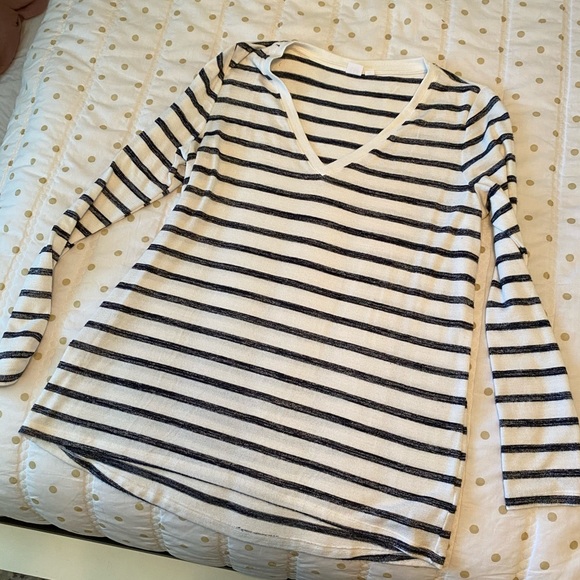 GAP Tops - GAP Sweater